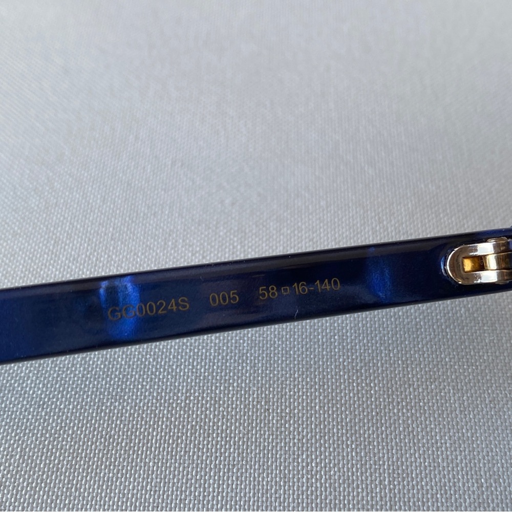 GUCCI Limited Edition Blue Pearl Sunglasses - Picture 6 of 9